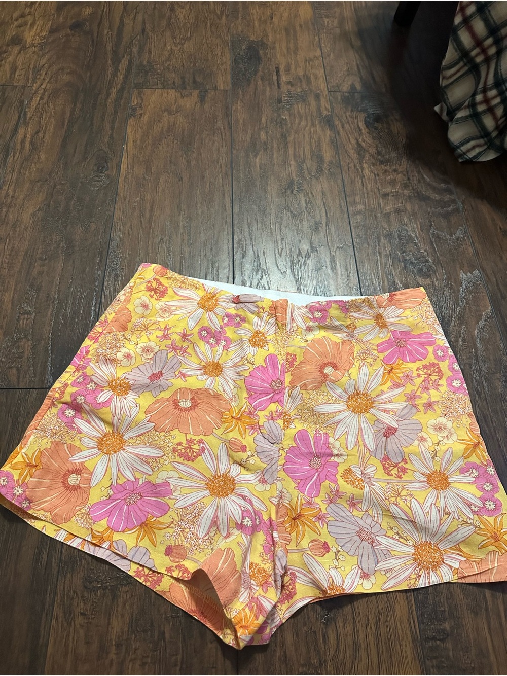 H&M Yellow Floral High-Waist Women’s Shorts